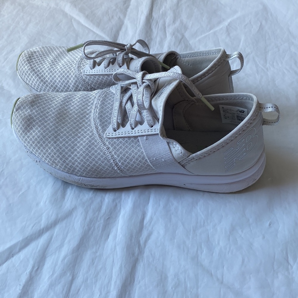 New Balance Womens Shoes Size 10 - Picture 2 of 7